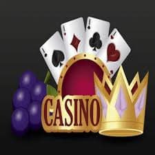 Dealer Live Blackjack mafia toto menangani kartu di studio profesional